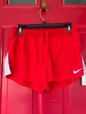 Nike Women's DriFit Shorts Large Workout Summer Running Gym Leisure Red Outdoor